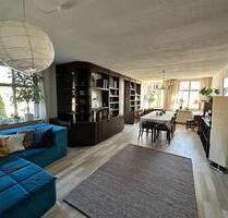 Großzügige und charmante Wohnung mit Balkon, Gartenidylle & Bar - Waldkappel