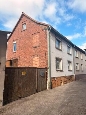 Foto - Haus mit Scheune - 40.000,00&nbsp;EUR Kaufpreis, ca.&nbsp; 105,00&nbsp;m&sup2;