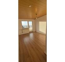 Kapitalanlage - vermietete 2-Raum-Wohnung mit Südbalkon - Lugau/Erzgebirge