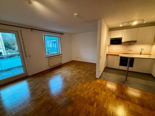 Foto - 1-Zi.-Whg.*Balkon*neue Küche*TG-Stellplatz*Bestlage*