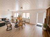 Foto - Helle 3-Zimmer-Wohnung – mit separatem Eingang - mit Balkon