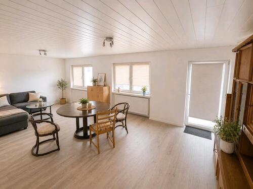 Foto - Helle 3-Zimmer-Wohnung – mit separatem Eingang - mit Balkon