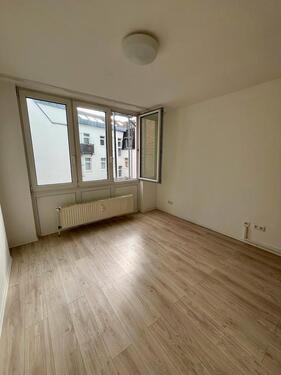 Foto - 1 Zimmer Etagenwohnung zum Kaufen in Köln