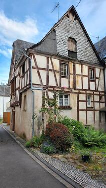 Foto - Historisches Fachwerkhaus Bj.1685 in Zell-MerlMosel