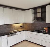 Helle 4-Zimmer-Wohnung mit Garage - Burghausen