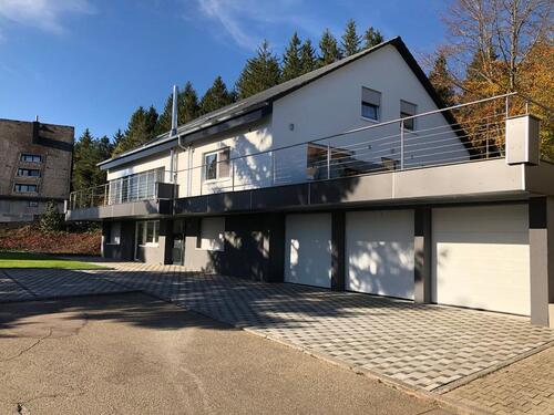 Foto - Top modernisiertes Mehrfamilienhaus in ruhiger Wohnlage