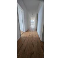 Sehr helle Neubau Wohnung - 1.275,00&nbsp;EUR Kaltmiete, ca.&nbsp; 94,00&nbsp;m&sup2; in Balingen (PLZ: 72336)