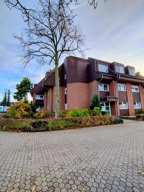 Foto - 3 Zimmer Wohnung ca. 70 qm - Balkon-TG-kernsaniert-provisionsfrei