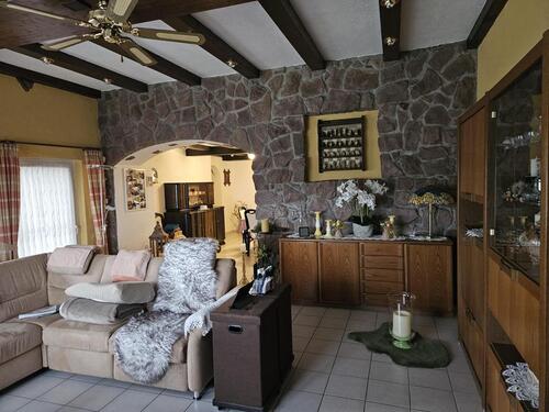 Foto - 5 Zimmer Etagenwohnung zur Miete in Schiffweiler