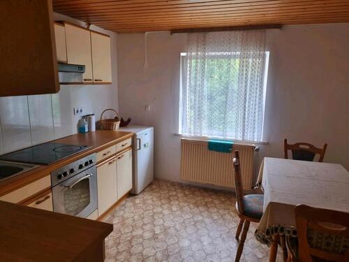 Foto - Großzügiges Haus mit 4 Schlafzimmern und Garage zu vermieten