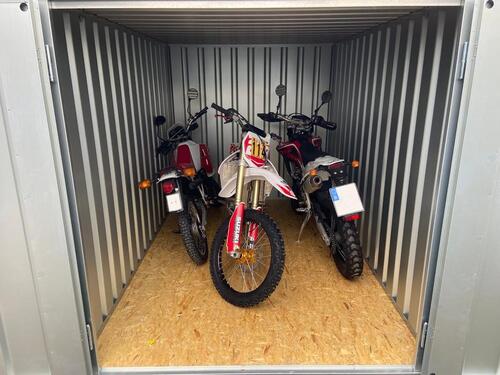 Foto - Lager Container Lagerbox Lagercontainer Mietbox Garagenpark Conta