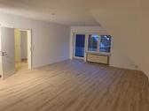Foto - Sanierte, geräumige Dachgeschoßwohnung in zentraler Lage