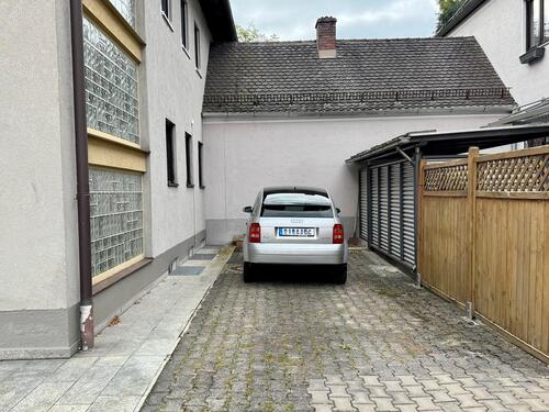 Foto - Großzügiger Stellplatz in ruhiger Innenhoflage - Bezirksstraße