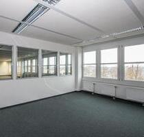 Nur 3 Minuten bis zur A52 - 2.118,00 EUR Kaltmiete, ca.  7,90 m² in Ratingen (PLZ: 40880) Tiefenbroich