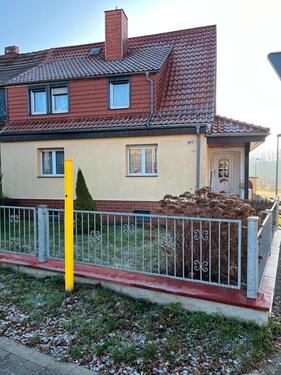 Foto - Einfamilienhaus mit großem Garten,2 Garagen und Glasfaser