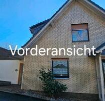 Zweifamilienhaus mit Baugrundstück in Velbert Langenhorst