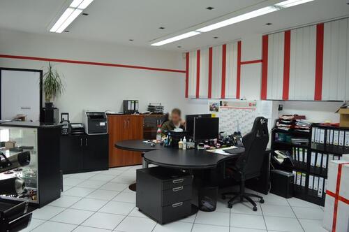 Foto - Gewerberäumlichkeiten (ca. 220 m²) zu vermieten