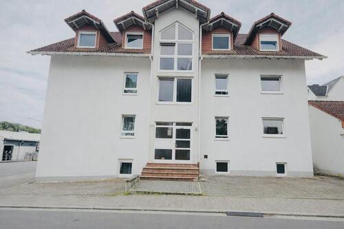 Foto - 2 Mehrfamilienhäuser + Nebengebäude • 14 Wohnungen • 980 m² WF