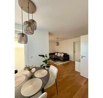 moderne 2-Zimmer-Wohnung mit EBK, Terrasse und Tiefgarage - München Allach-Untermenzing
