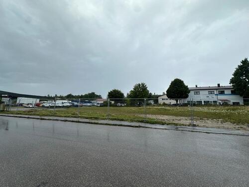 Foto - Gewerbegrundstück Freifläche - 3.930,00 EUR Kaltmiete, ca.  0,00 m²