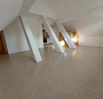 1 Zimmer Wohnung DG Citynah - 240,00&nbsp;EUR Kaltmiete, ca.&nbsp; 32,00&nbsp;m&sup2; in Northeim (PLZ: 37154)