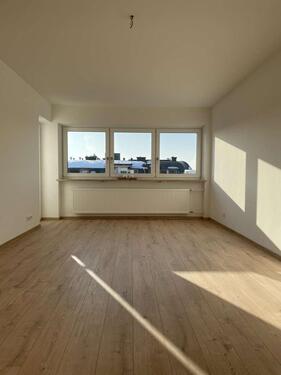 Foto - schöne, renovierte 3-Zi-Whg. mit Bergblick - 4. OG OHNE Aufzug