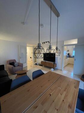 Foto - Attraktive 3-Zimmer-Wohnung im 1. OG mit Balkon und Einbauküche