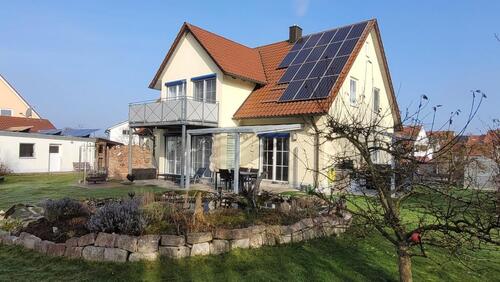 Foto - Einfamilienhaus mit Einliegerwohnung