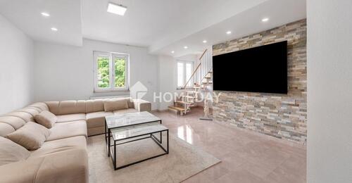 Foto - Großzügige 4-Zimmer-Maisonette, ca. 125 m², Einbauküche & Garten