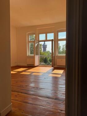Foto - Großzügige 5-Raum-Altbauwohnung mit Balkon und Blick auf den Wasserturm