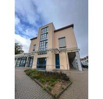 Helle und moderne 2 Raumwohnung mit Balkon in zentraler Lage - Freiberg