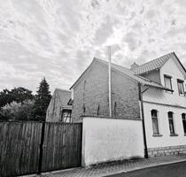 EFH in Ebeleben mit Hof,2xGarage,Carport,Garten mit Pool
