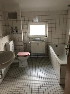 Foto - schöne 3 ZKB mit Balkon in Baunatal-Mitte am ZOB ( BTL-CBS34-3L )