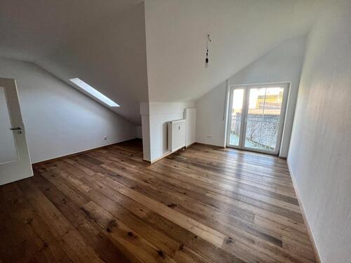 Foto - Modernisierte 3-Zimmer-Dachgeschosswohnung mit 78m² in Waldkirchen - ab 01.12.2025 zu vermieten