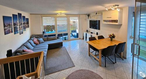 Foto - Außergewöhnliche 3 Zimmer Wohnung mit Garten und Einzelgarage