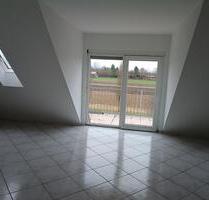 Helle 2,5 Zimmer Dachgeschoss Wohnung zu vermieten - Griesheim