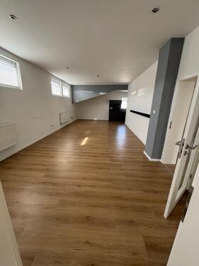 Foto - Moderne 3 - Zimmer- Wohnung mit EBK & Balkon