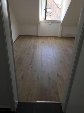 Foto - 2 Zimmer Dachgeschoßwohnung zur Miete in Frankfurt am Main