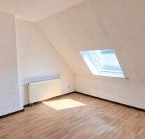 Helle 2 ½ Raum-Masionette-Wohnung in Bernburg - Bernburg (Saale)