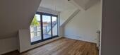 Foto - Penthouse mit Aufzug und Einbauküche in Citylage, große Dachloggia und grün drum herum