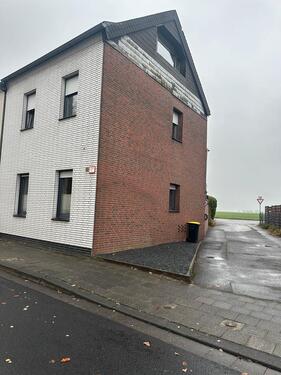 Foto - Reihenhaus (Eckhaus) in Mönchengladbach-Giesenkirchen