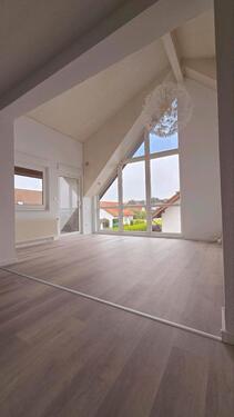 Foto - Helle & Renovierte 3 Zimmer Wohnung mit Küche und Parkplatz