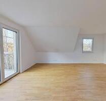 **ERSTBEZUG** Schicke 2-Zimmer-Dachgeschosswohnung mit sonnigem BALKON - Grafenhausen