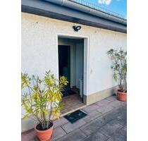 Möbeliertes Zimmer mit Dusche und WC - Berlin Treptow-Köpenick