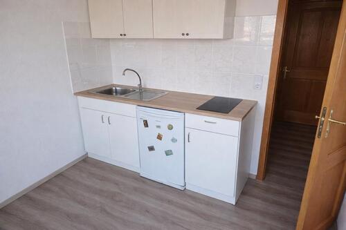 Foto - 1 Zimmer Dachgeschoßwohnung zur Miete in Bucha