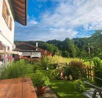 EG Eigentumswohnung im Grünen im 2 Parteien Haus - Irschenberg