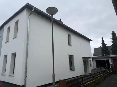Foto - Renovierte DHH mit Garten und Garage + Kfz.Abstellplätze !