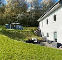 Idyllisch gelegene helle 2 Zimmer Wohnung mit Terrasse - Ebsdorfergrund