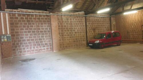 Foto - Stellplätze in abgeschlossener Halle