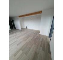 Tolle Penthouse Wohnung zu vermieten - Burg